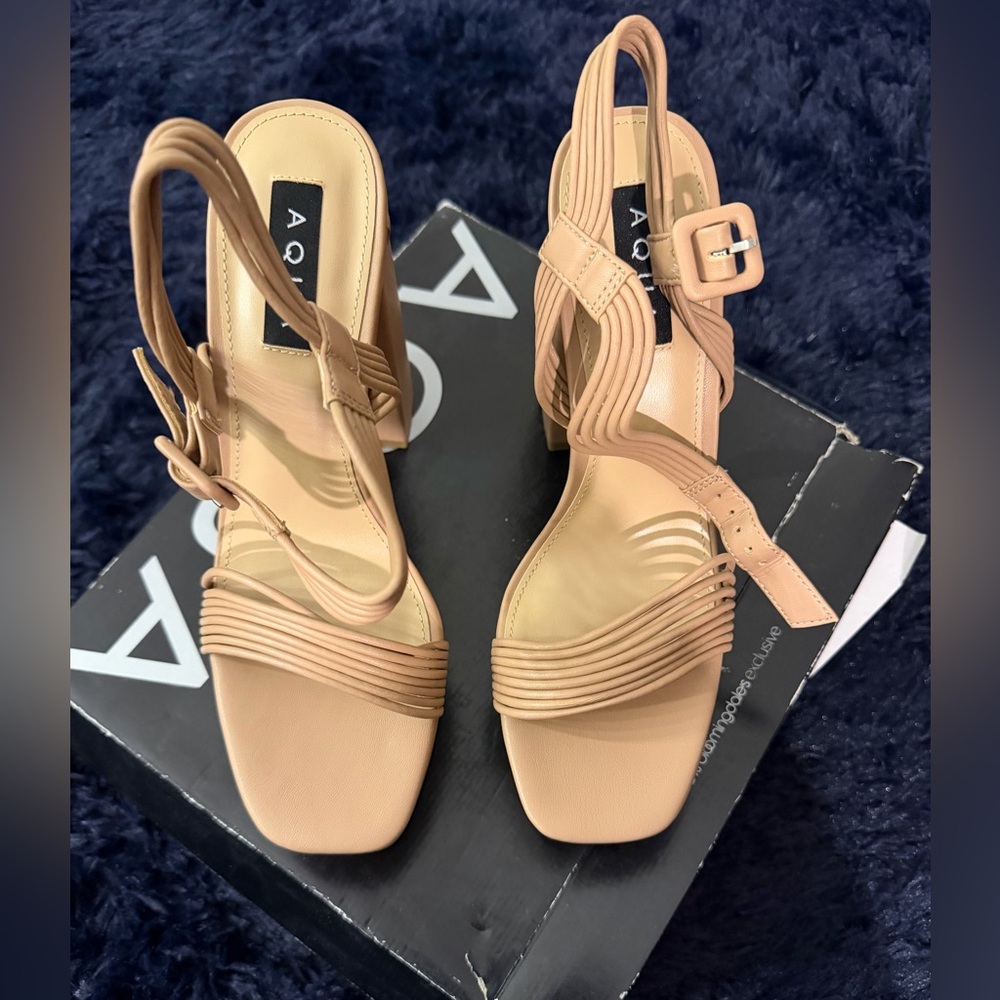 Aqua Women's Sweet Block Heel Platform